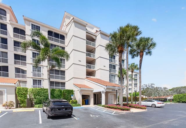 17031 Boca Club Boulevard 104A, Boca Raton, FL 33487