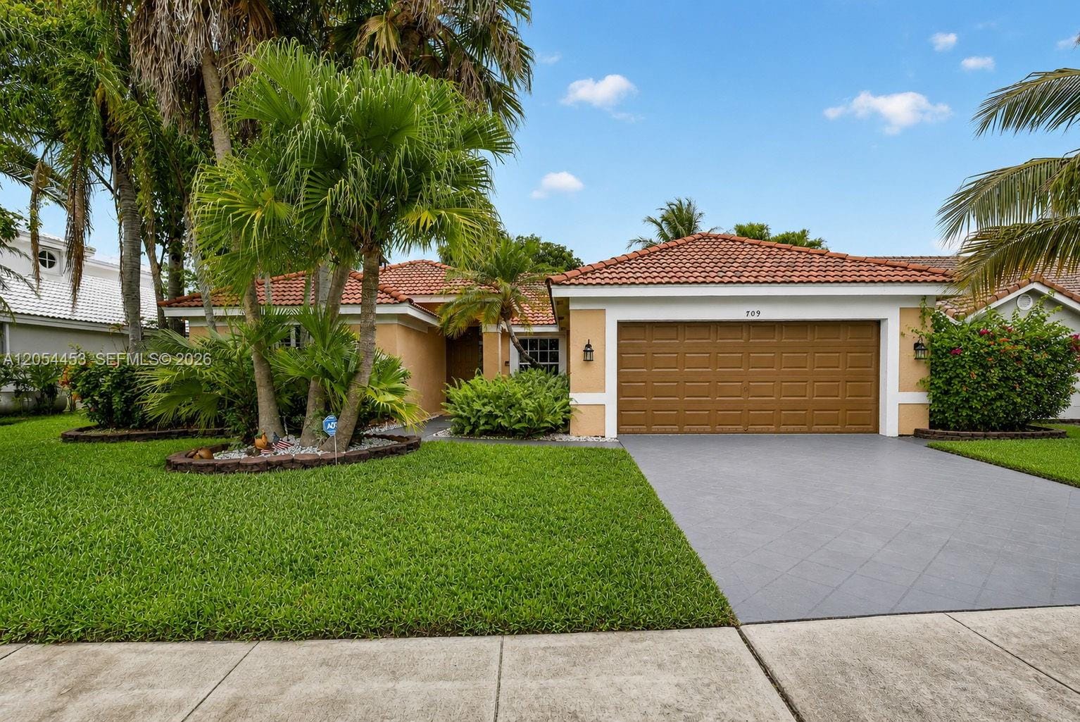 709 NW 177th Avenue, Pembroke Pines, FL 33029