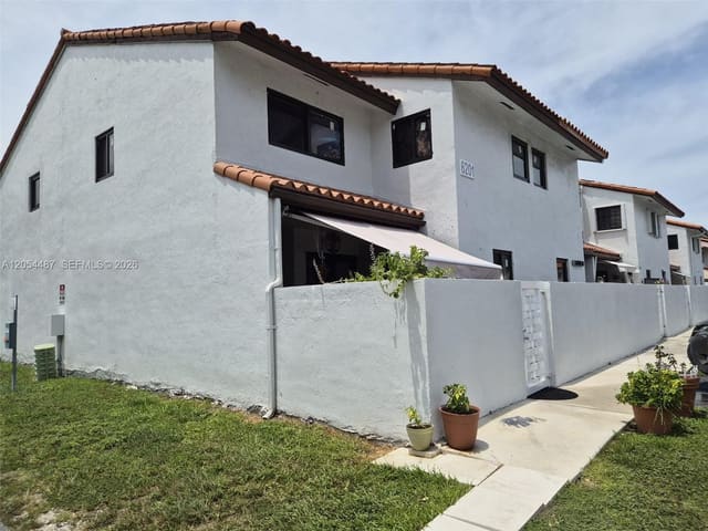 6201 SW 138 Th Court G, Golden Homes, Miami, FL