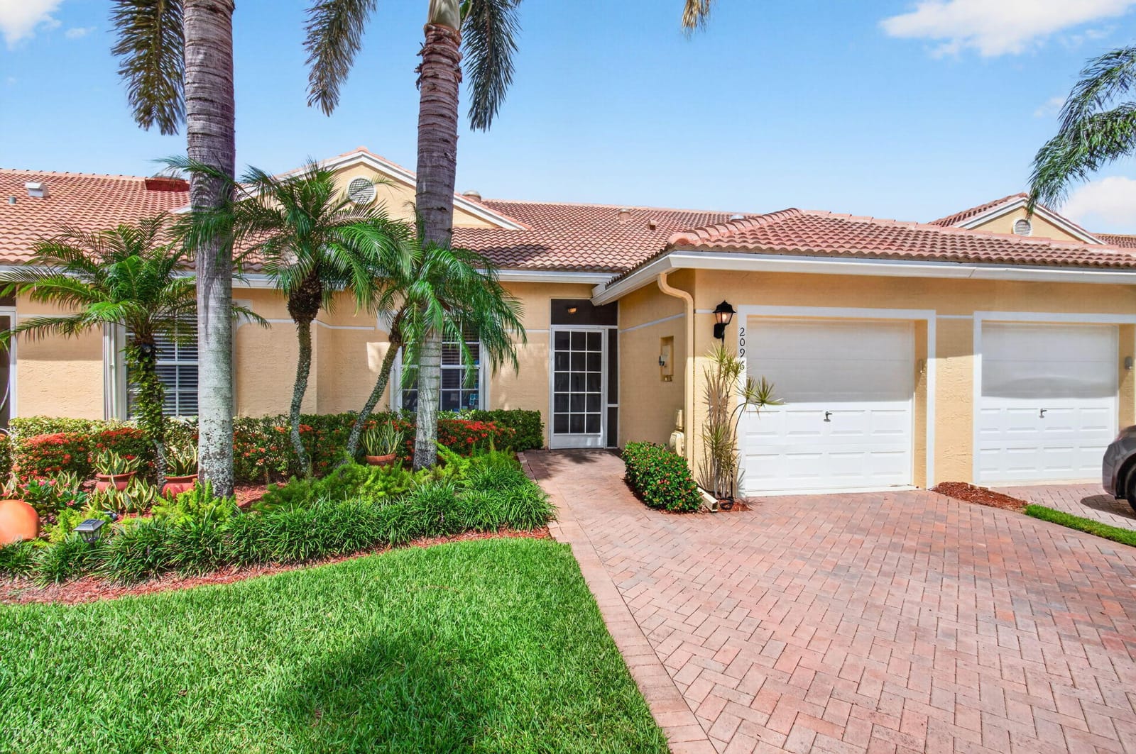 2096 STONINGTON Terrace, West Palm Beach, FL 33411