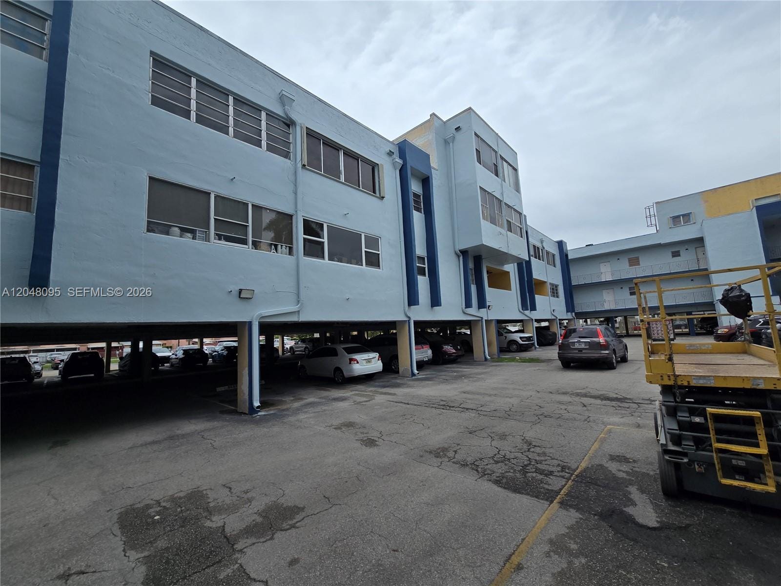 1555 W 44th Place 235, Hialeah, FL 33012 photo 2