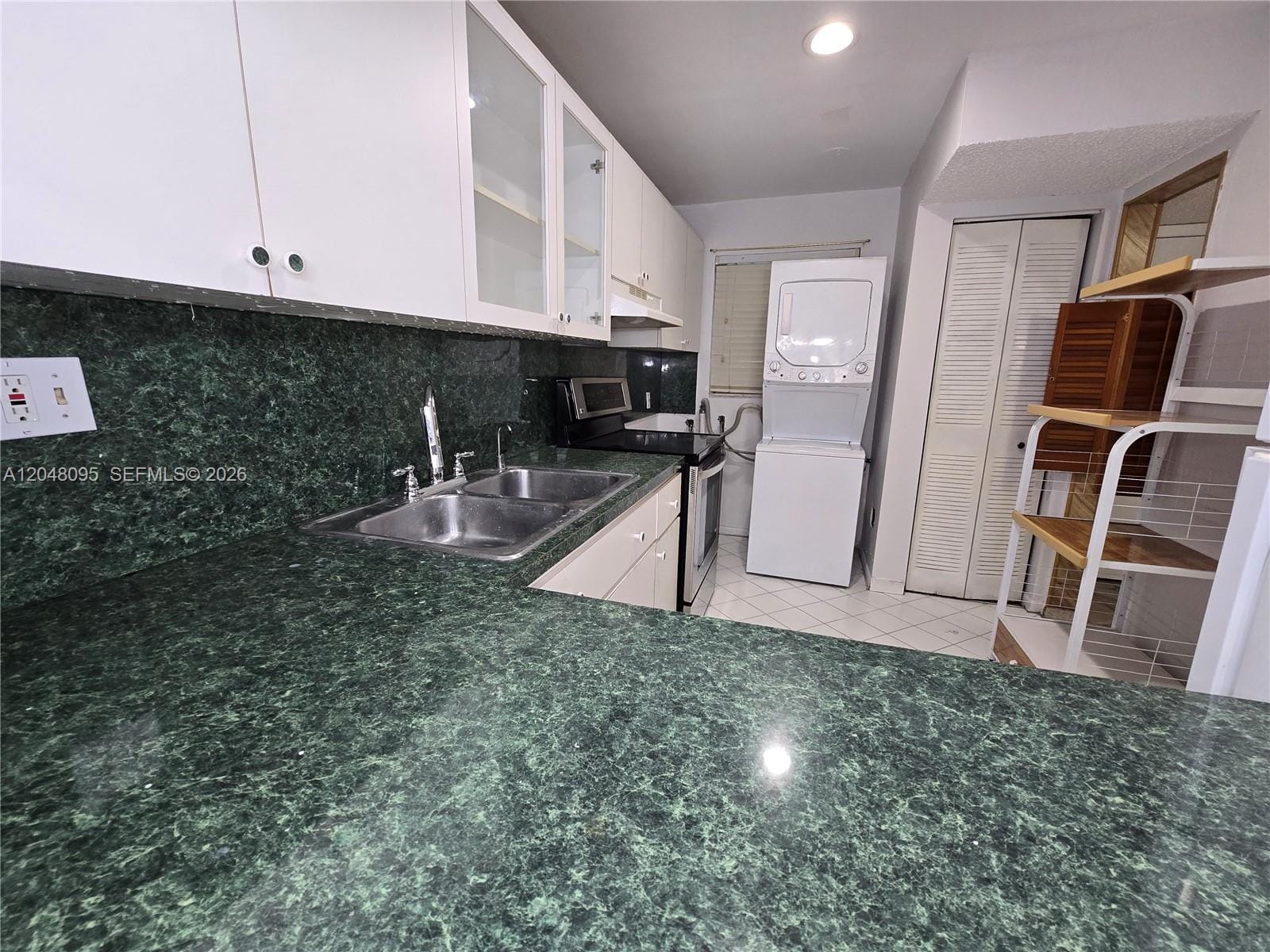 1555 W 44th Place 235, Hialeah, FL 33012 photo 22