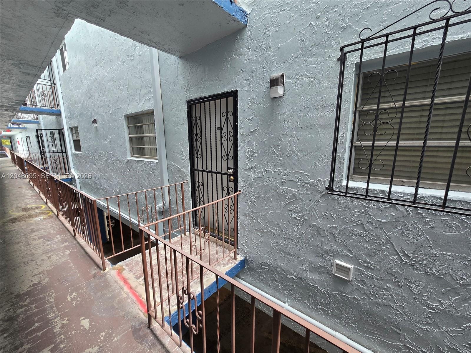 1555 W 44th Place 235, Hialeah, FL 33012 photo 5