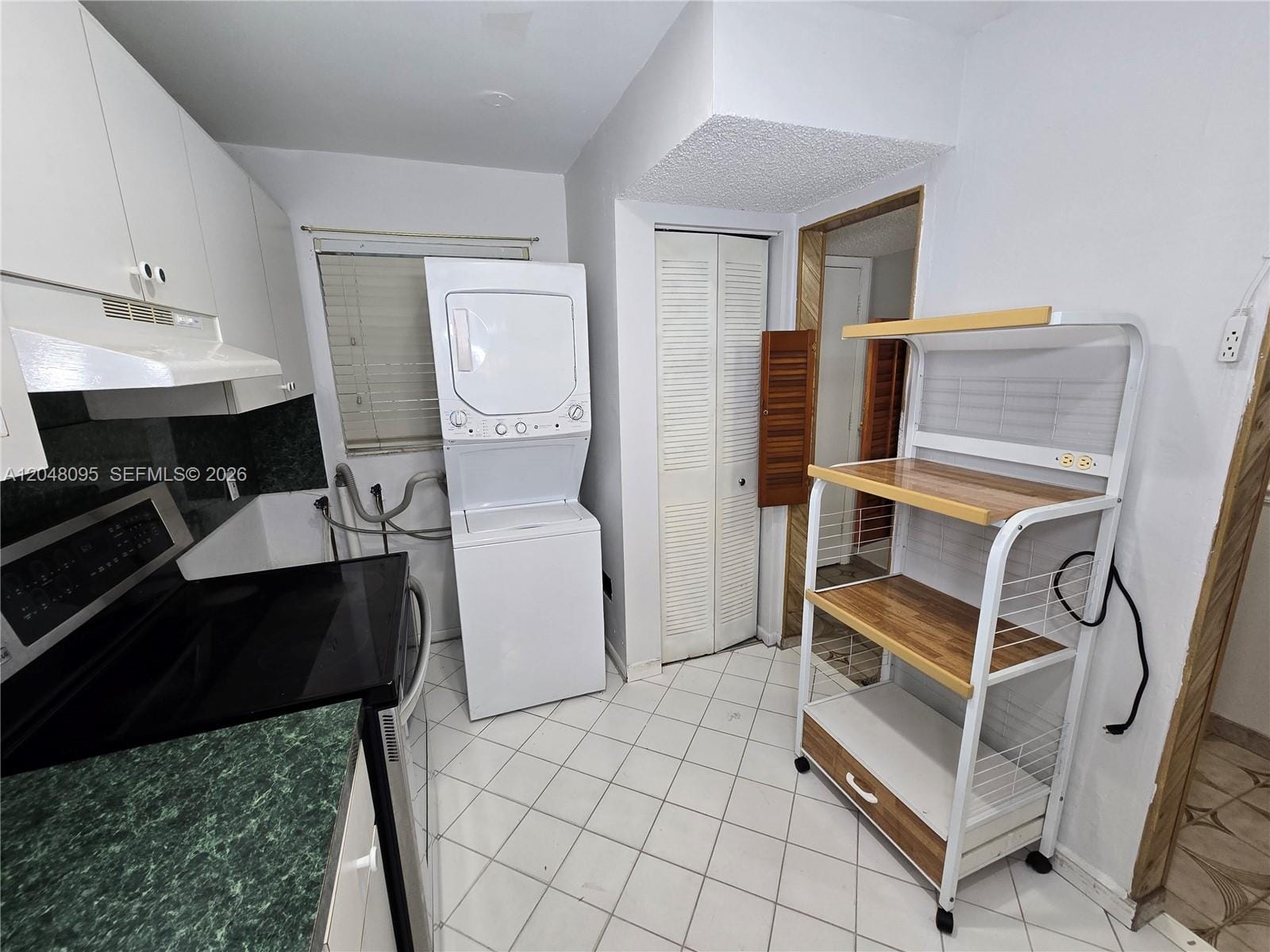 1555 W 44th Place 235, Hialeah, FL 33012 photo 8