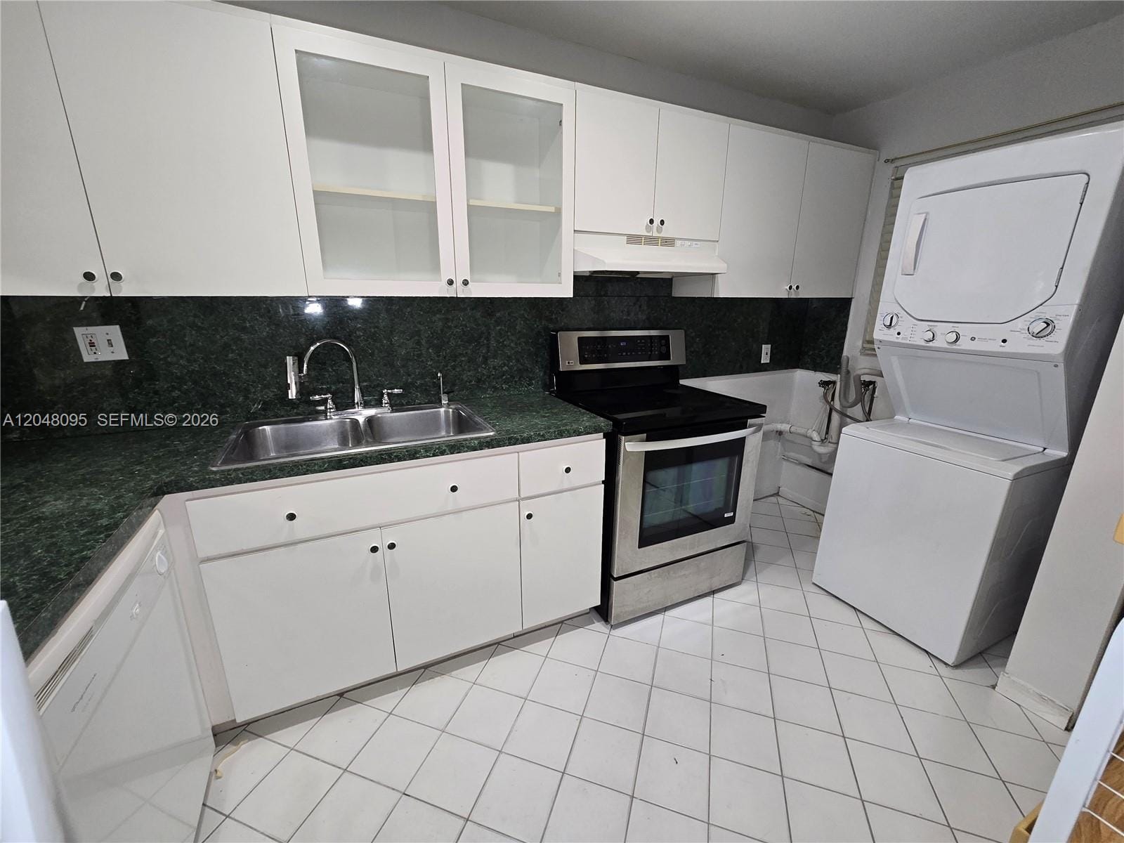 1555 W 44th Place 235, Hialeah, FL 33012 photo 10