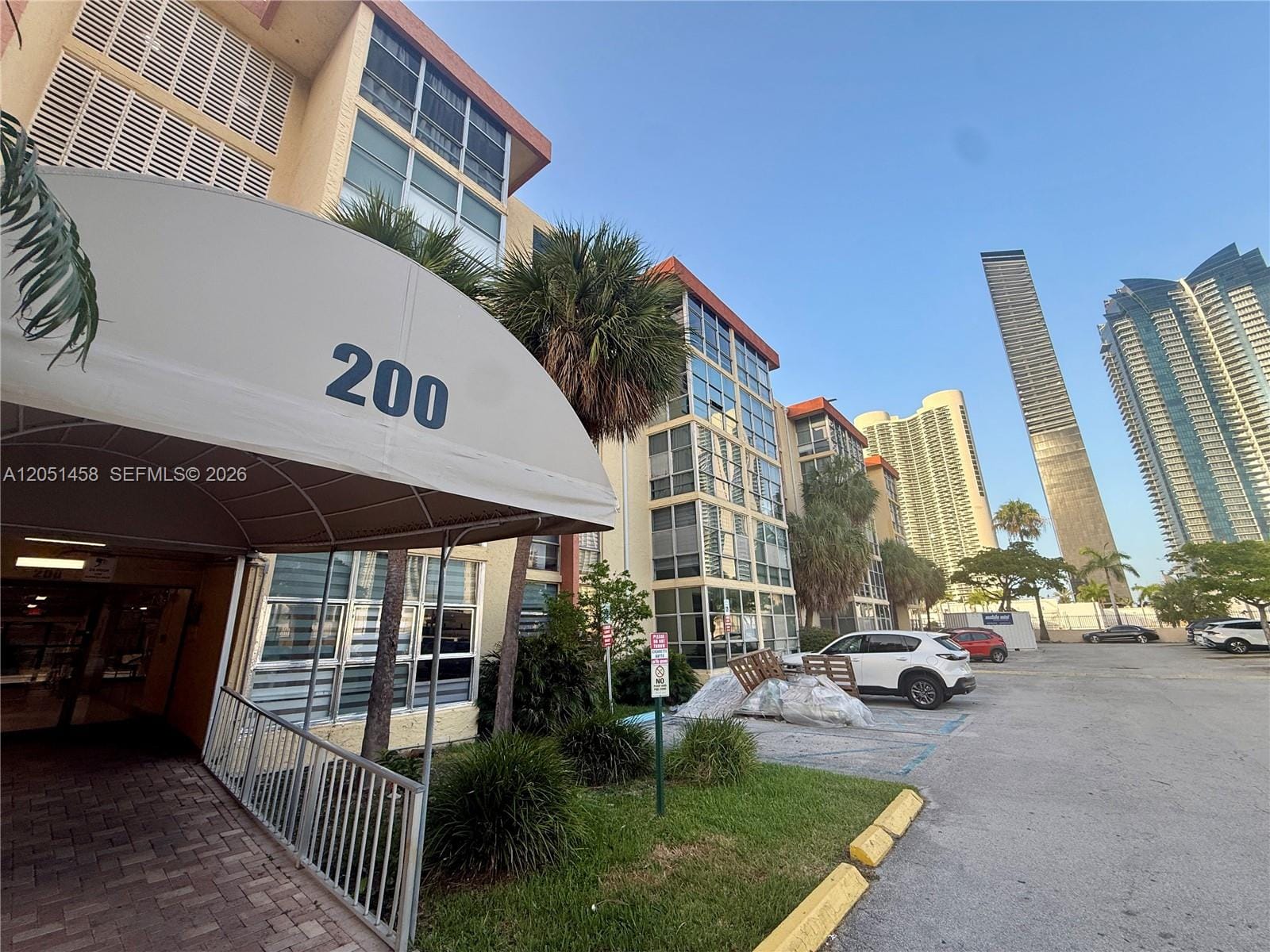 200 172nd Street 416, Sunny Isles Beach, FL 33160 photo 17