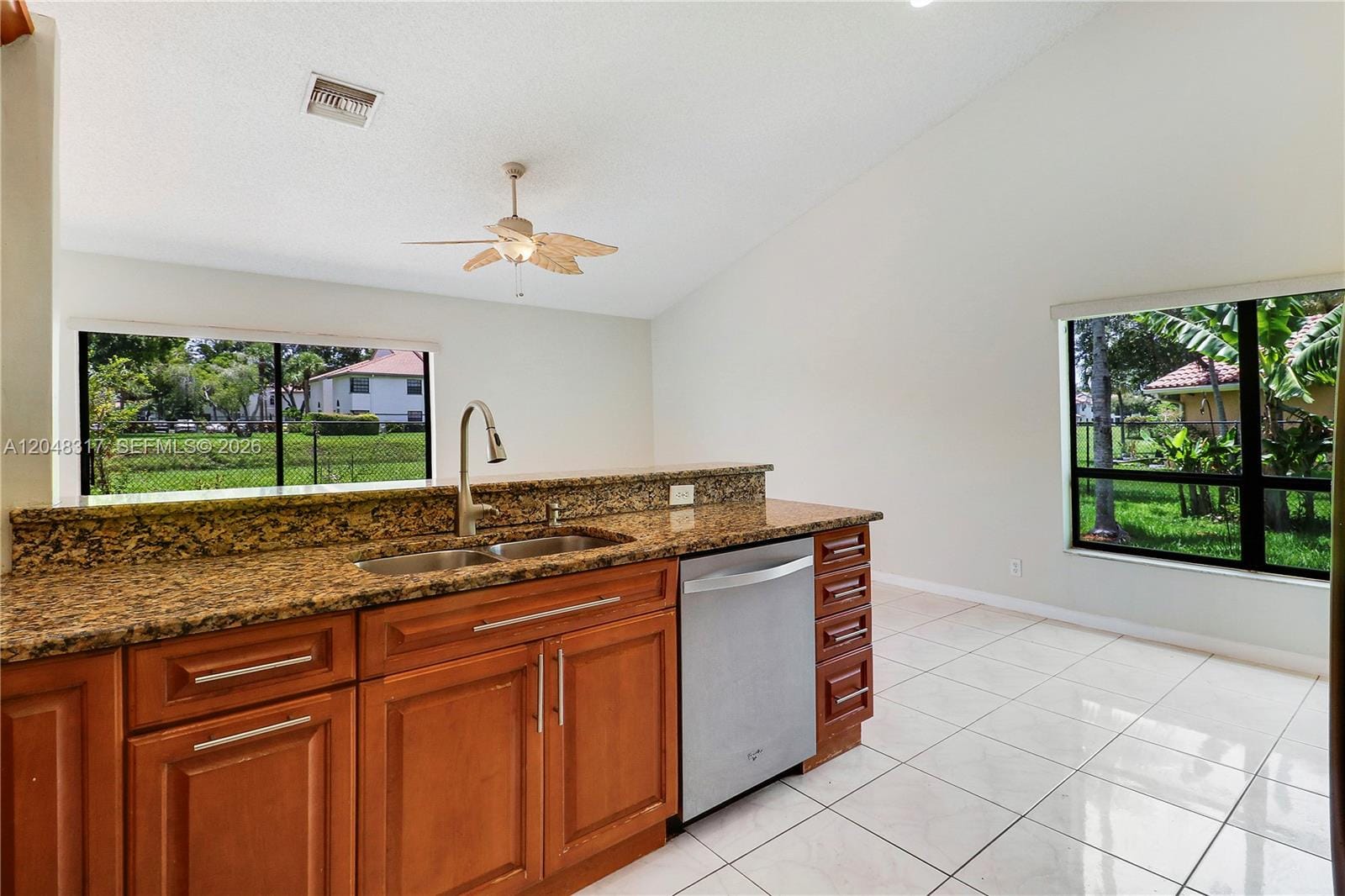 9496 Sun Pointe Drive — photo 12