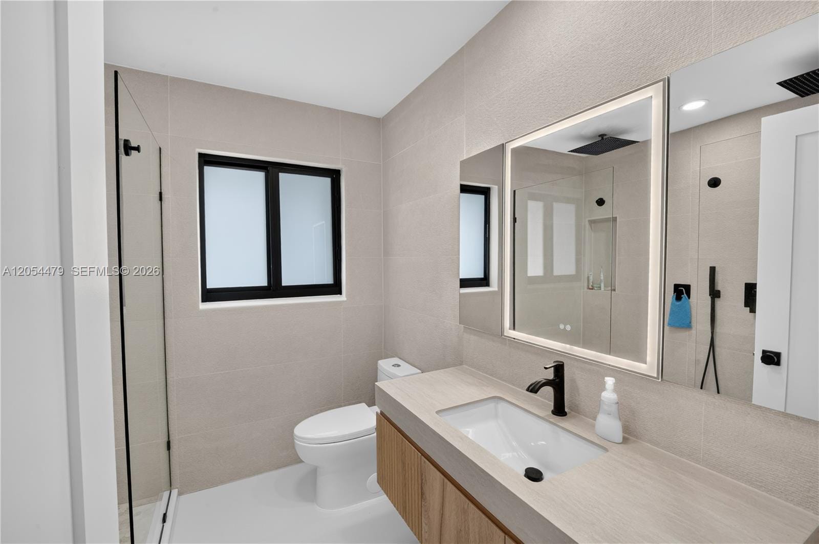 1892 NE 33rd Street — photo 11