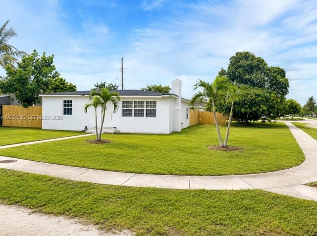 646 Aspen Road, West Palm Beach, FL 33409