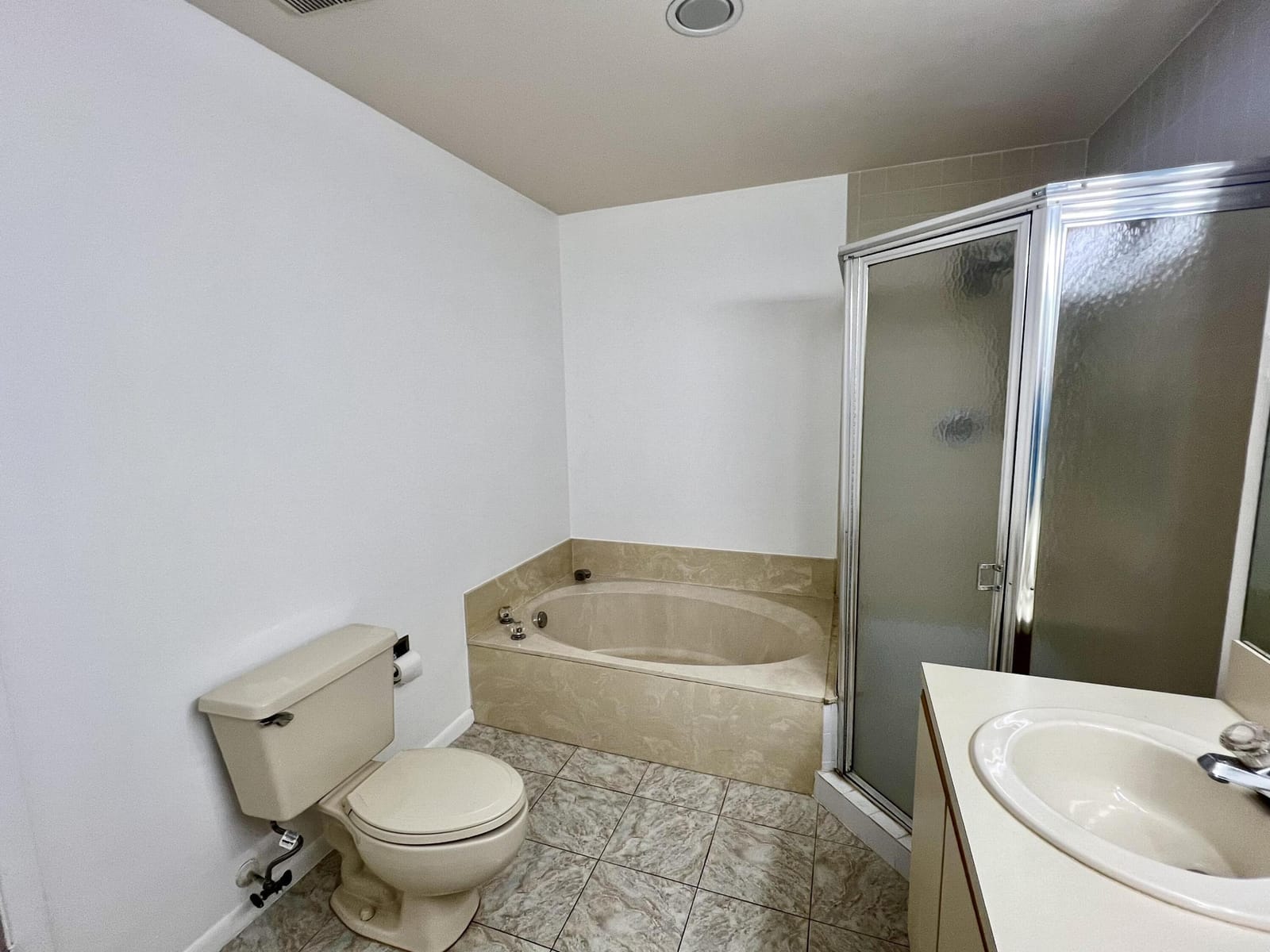 108 Half Moon Circle B3 — photo 6