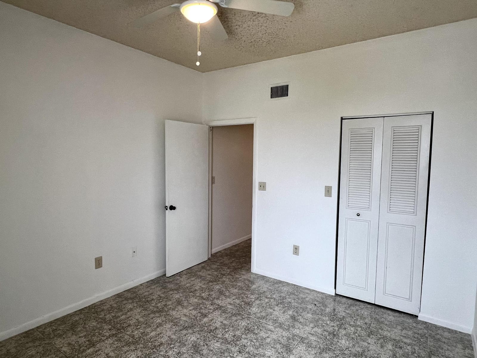 108 Half Moon Circle B3 — photo 11