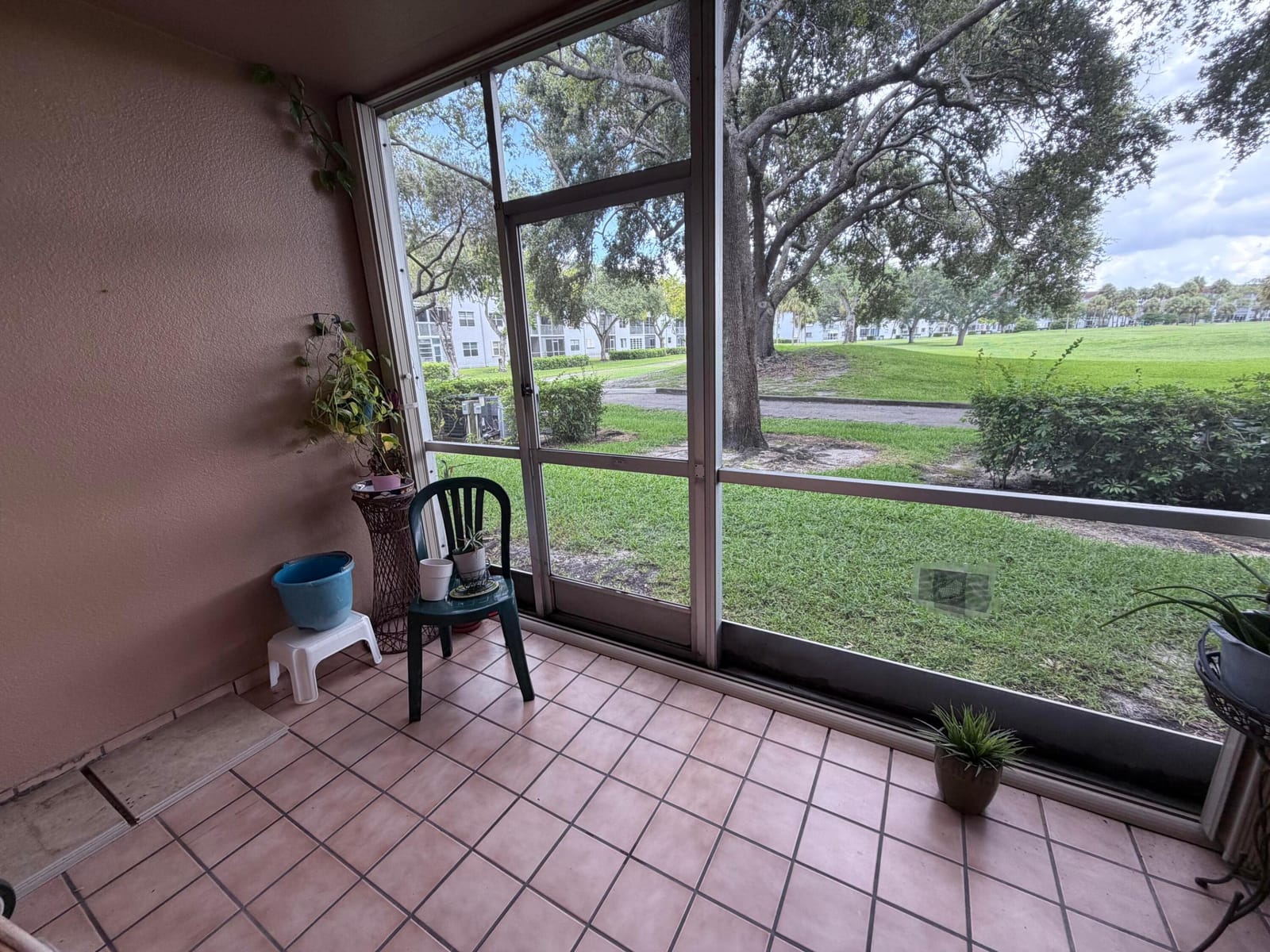 Sold home at 1300 SW 125th Avenue 103k, Pembroke Pines, FL 33027