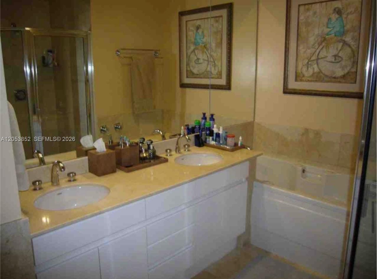 808 Brickell Key Drive 606 — photo 8