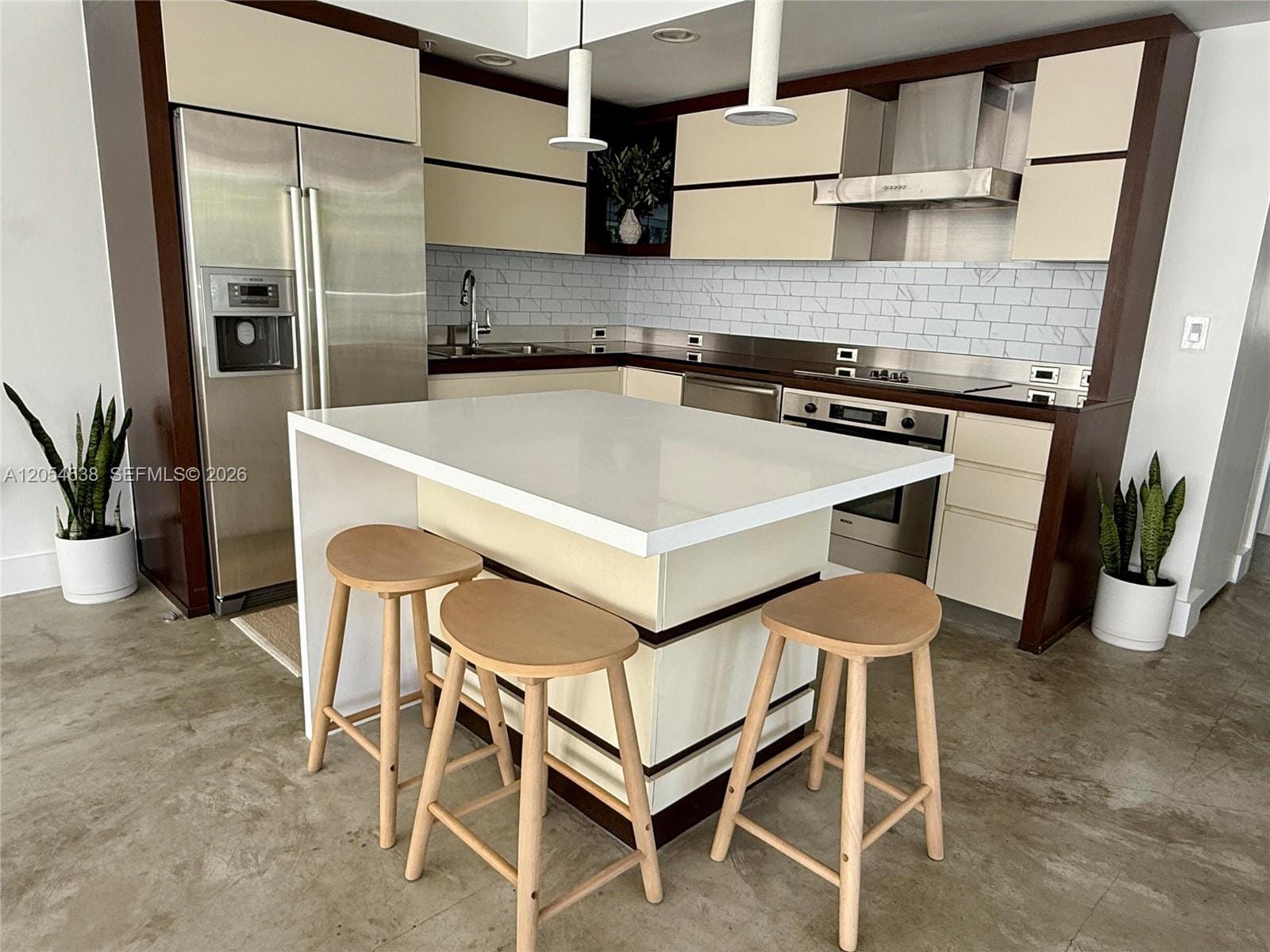 2155 Washington Court 210, Miami Beach, FL 33139 photo 3