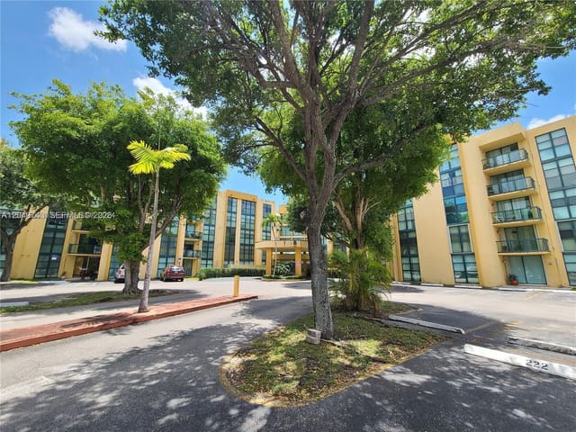 11800 SW 18th Street 512-4, Miami, FL 33175