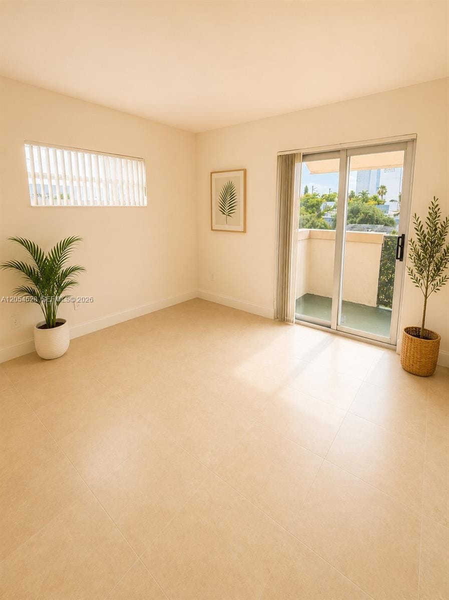 680 Miller Drive W405 — photo 1