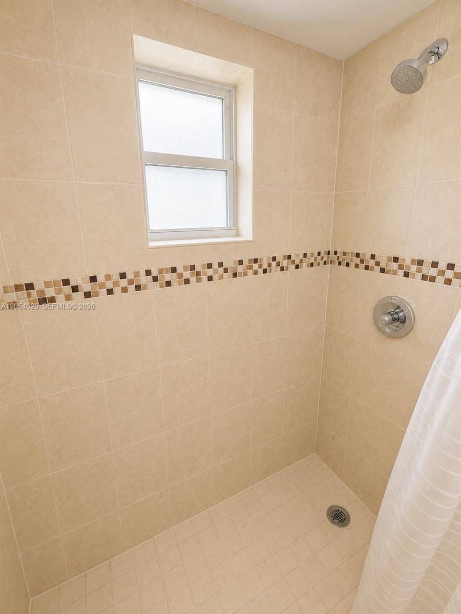 680 Miller Drive W405 — photo 11