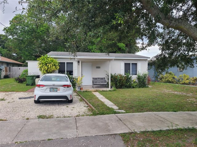 428 NW 21st Terrace, Fort Lauderdale, FL 33311