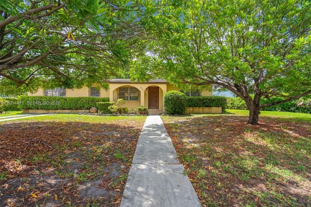 4901 SW 97th Avenue, Miami, FL 33165