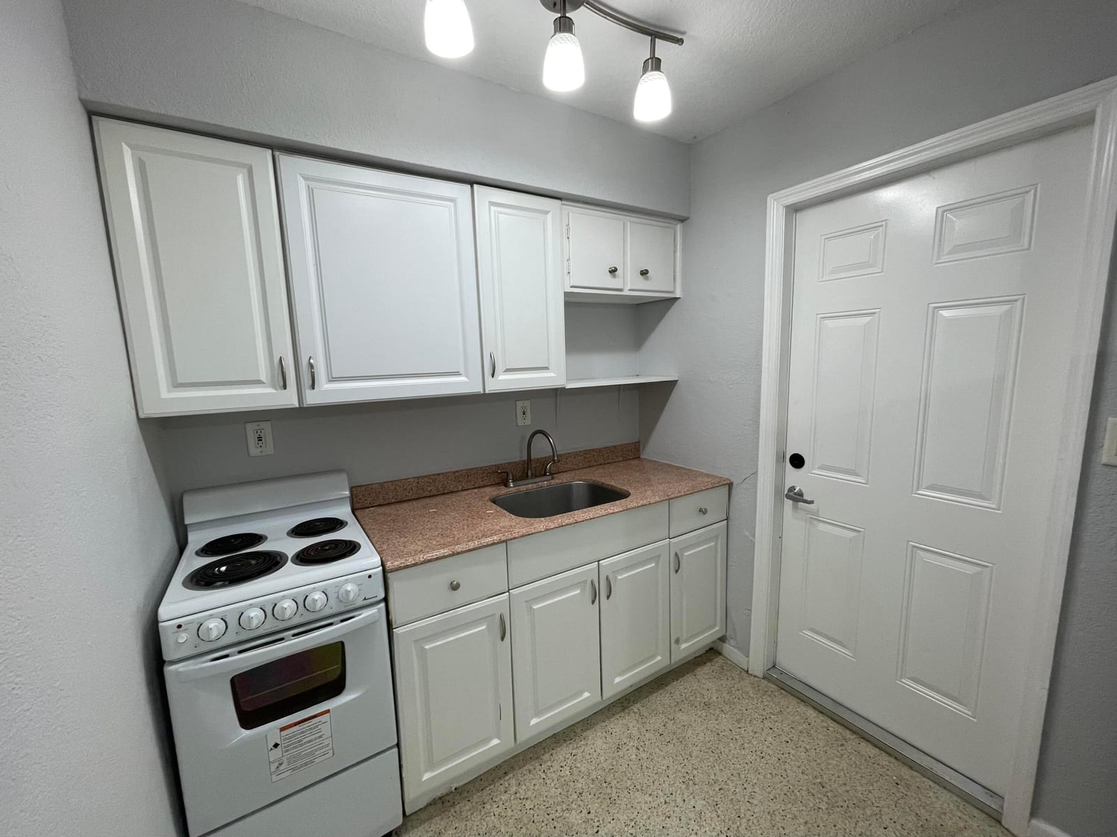 1708 NE 20th Avenue 4 — photo 7