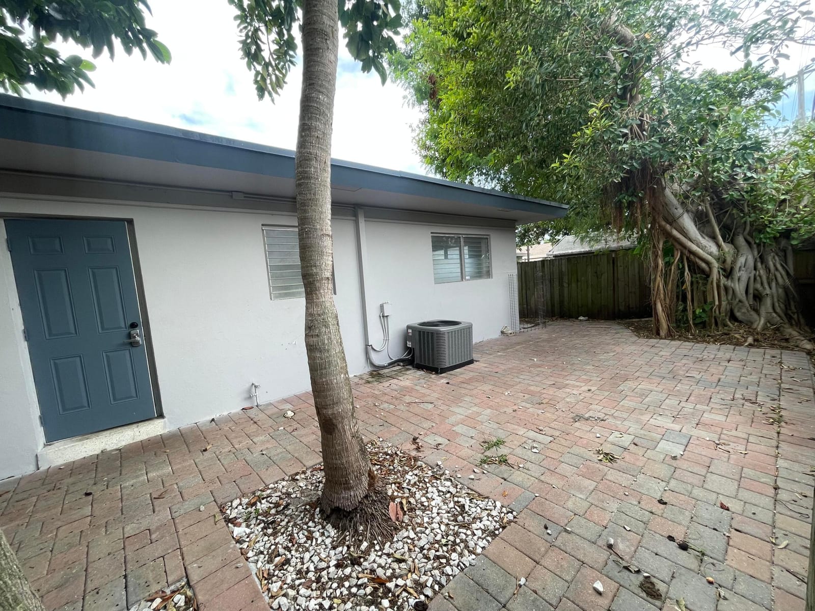 1708 NE 20th Avenue 4 — photo 4