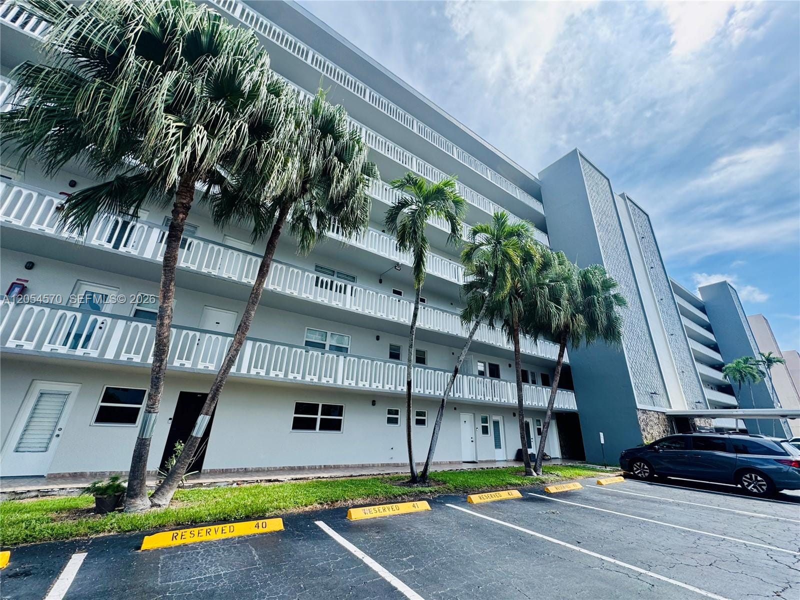 420 NE 12th Avenue 502, Hallandale Beach, FL 33009 photo 17