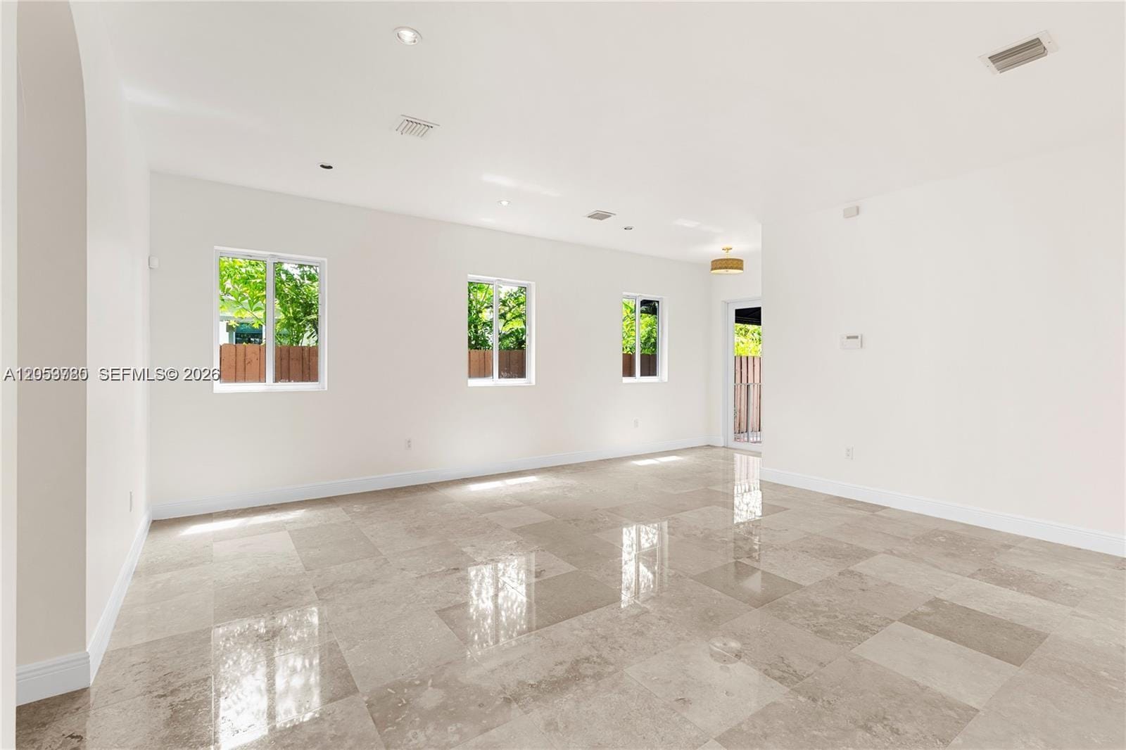 4023 SW 10th Street — photo 4