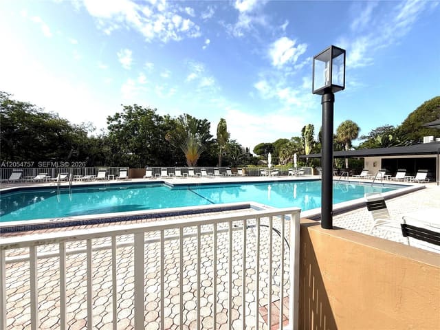 7755 SW 86th Street C303, Miami, FL 33143