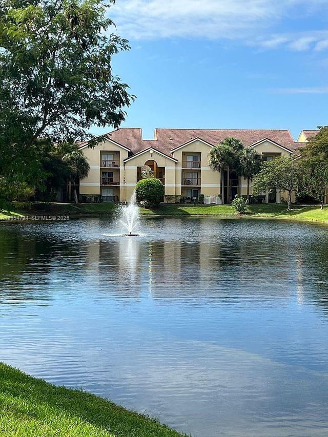 7620 Westwood Drive 214, Tamarac, FL 33321