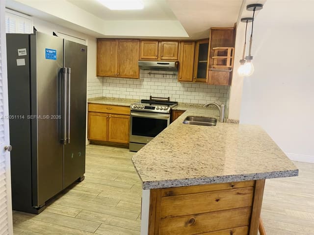 18900 NE 14th Avenue D102, Miami, FL 33179