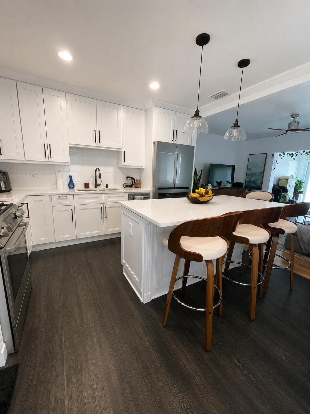 617 SW 9TH Street — photo 2