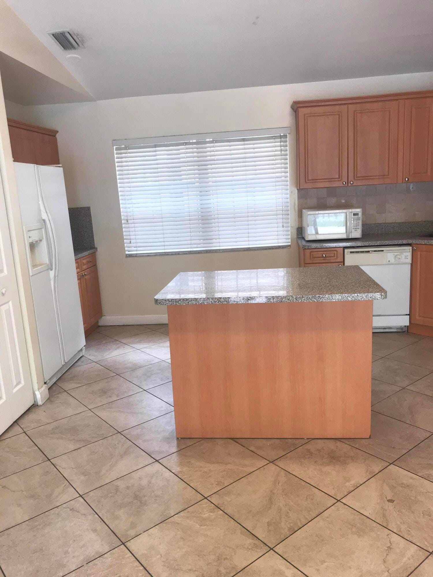 845 NW 98th Avenue, Plantation, FL 33324 photo 3