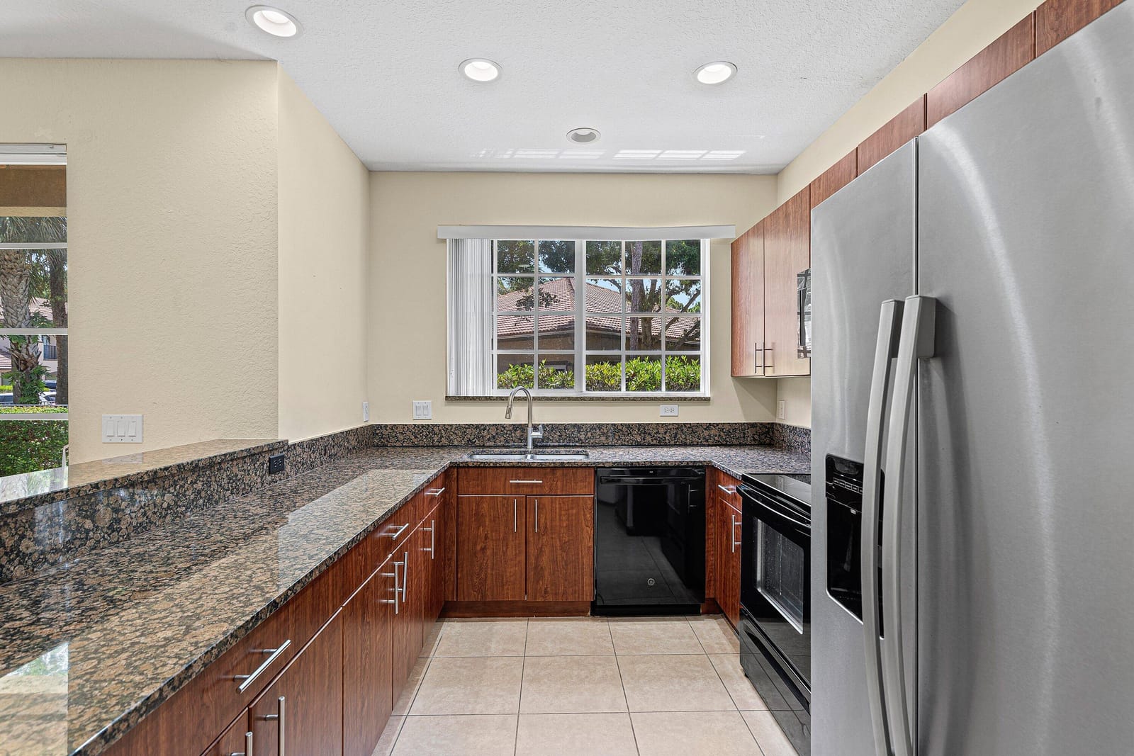 6272 S MILITARY Trail 203 — photo 12