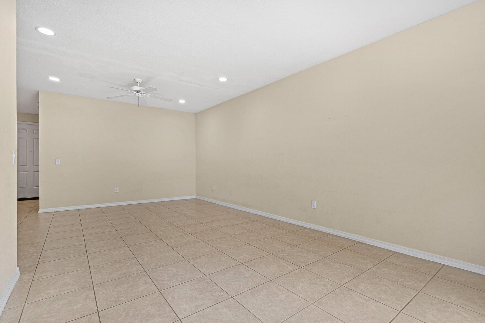 6272 S MILITARY Trail 203 — photo 5