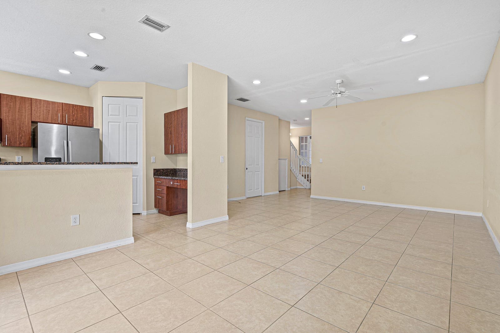 6272 S MILITARY Trail 203 — photo 8