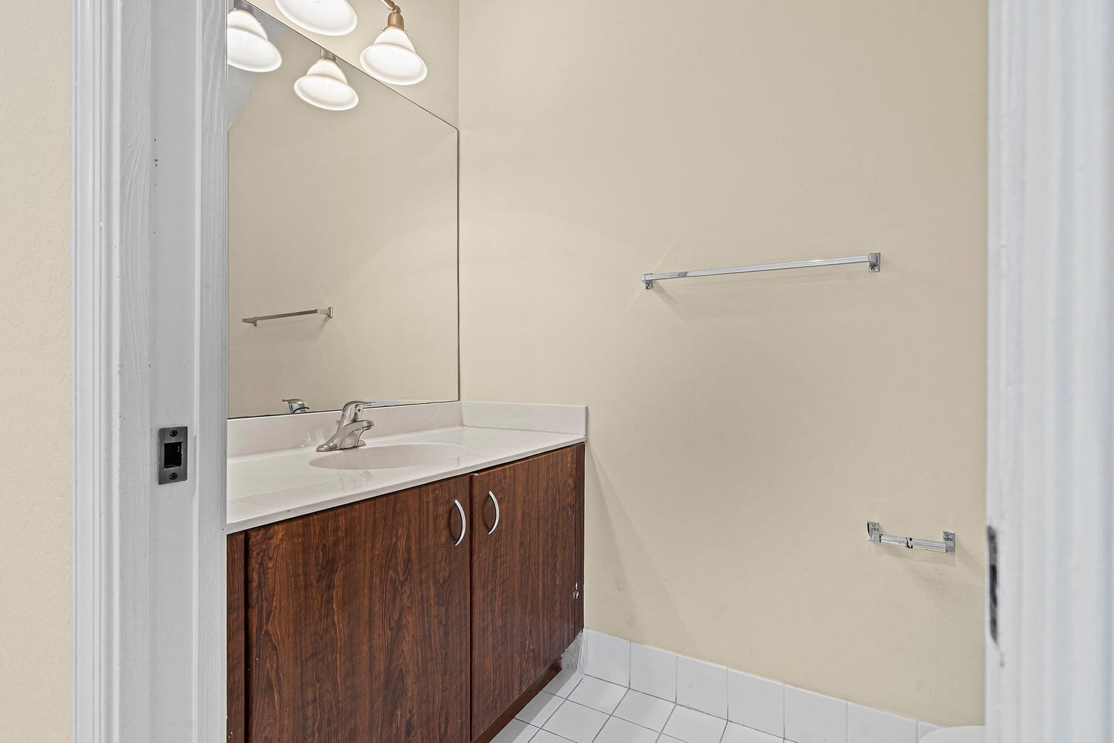 6272 S MILITARY Trail 203 — photo 9