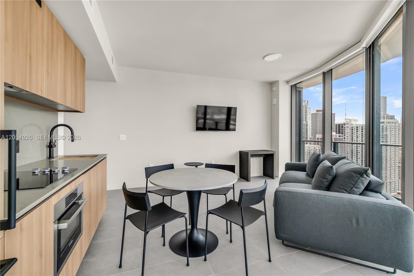 121 NE 5th Street 3405, Miami, FL 33132 photo 17