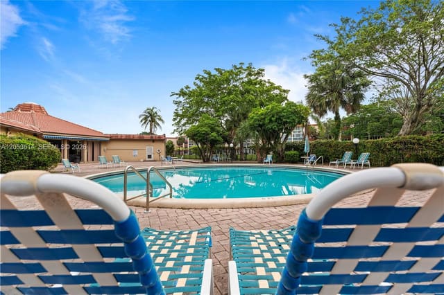 5950 Del Lago Circle 106, Water Bridge 2 Condo, Sunrise, FL