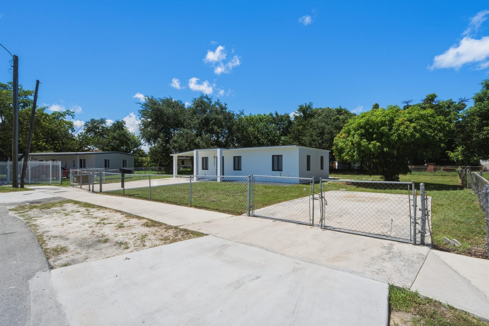 2405 NW 159th Road — photo 3