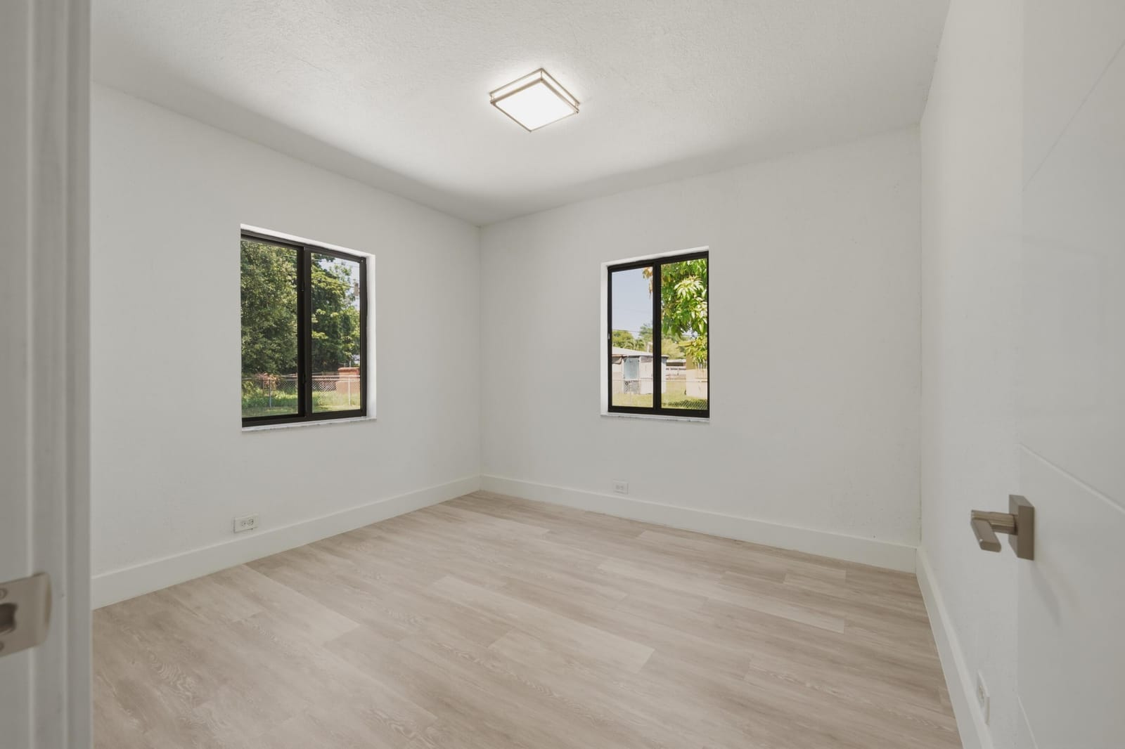 2405 NW 159th Road — photo 9