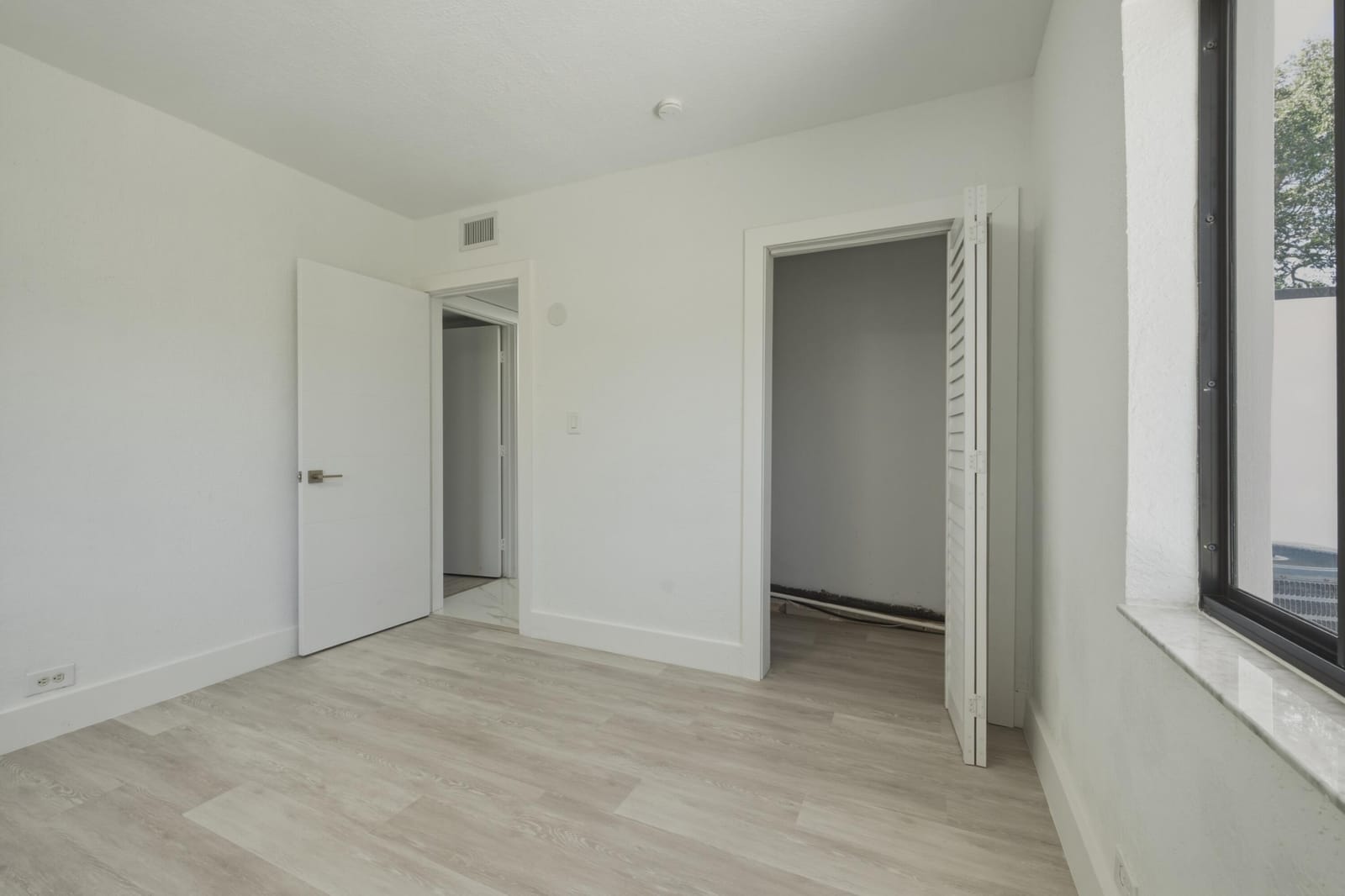 2405 NW 159th Road — photo 10