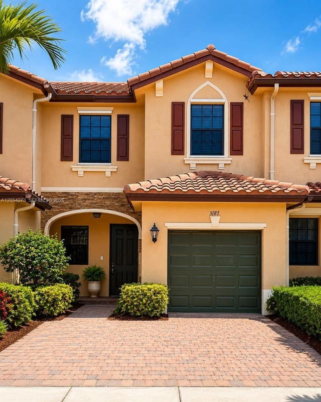 3787 SE 2nd Street, Baywinds Of Galapagos Fir, Homestead, FL
