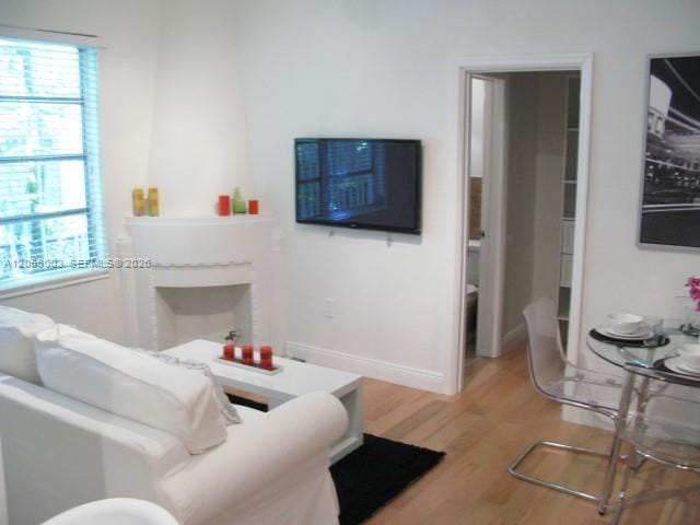 1525 Meridian Avenue 109 — photo 2