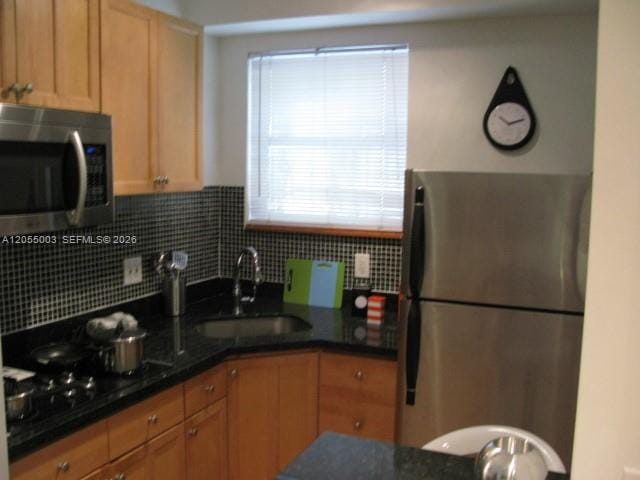 1525 Meridian Avenue 109 — photo 11