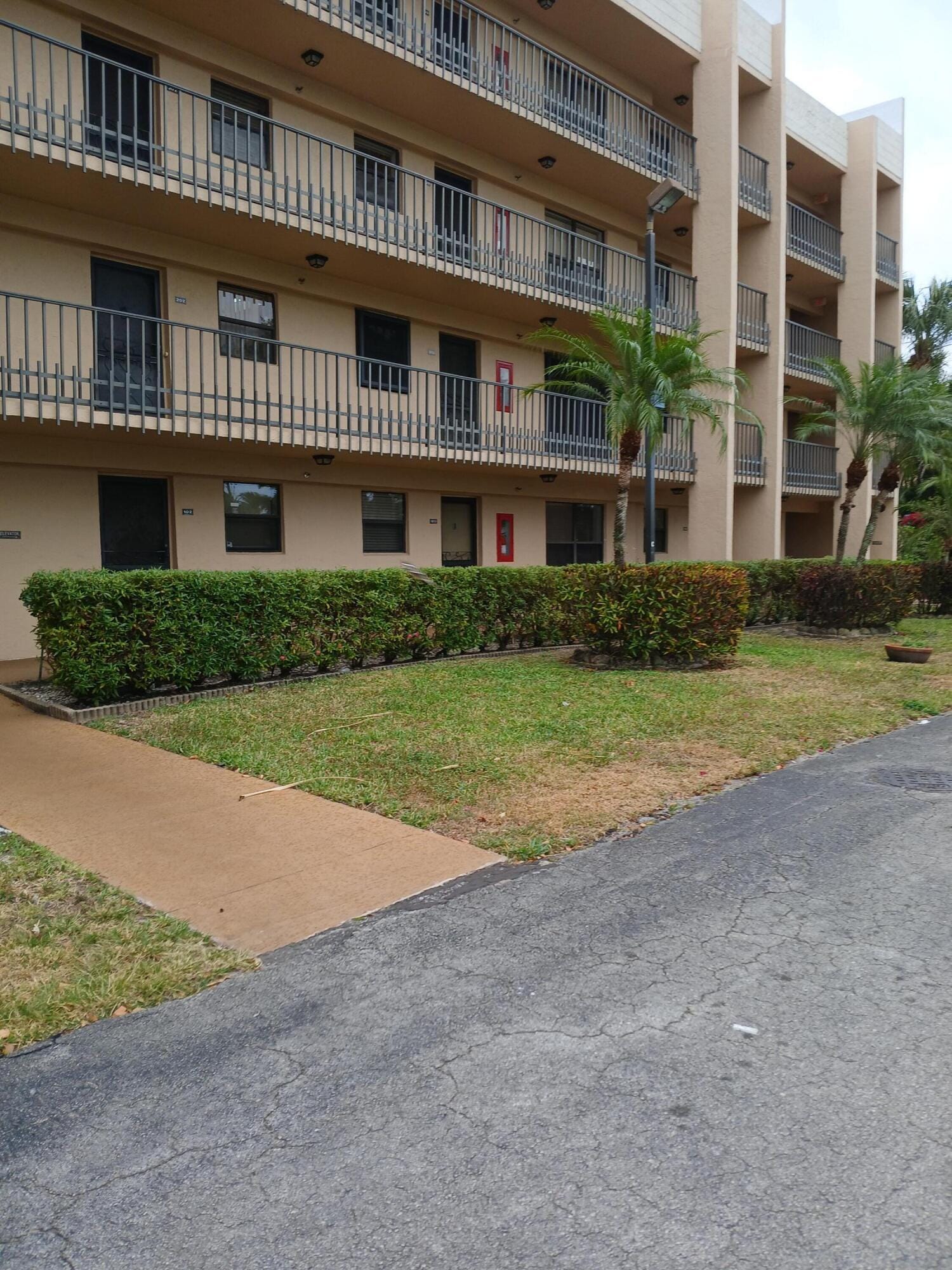 4760 LUCERNE LAKES Boulevard W 405, Lake Worth, FL 33467 photo 22