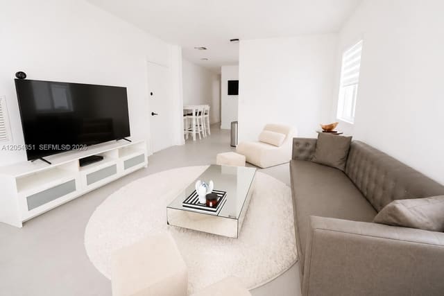 815 W 39th Street 3, Miami Beach, FL 33140