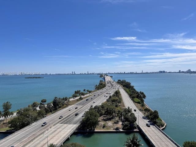 601 NE 36th Street 1205, Blue, Miami, FL