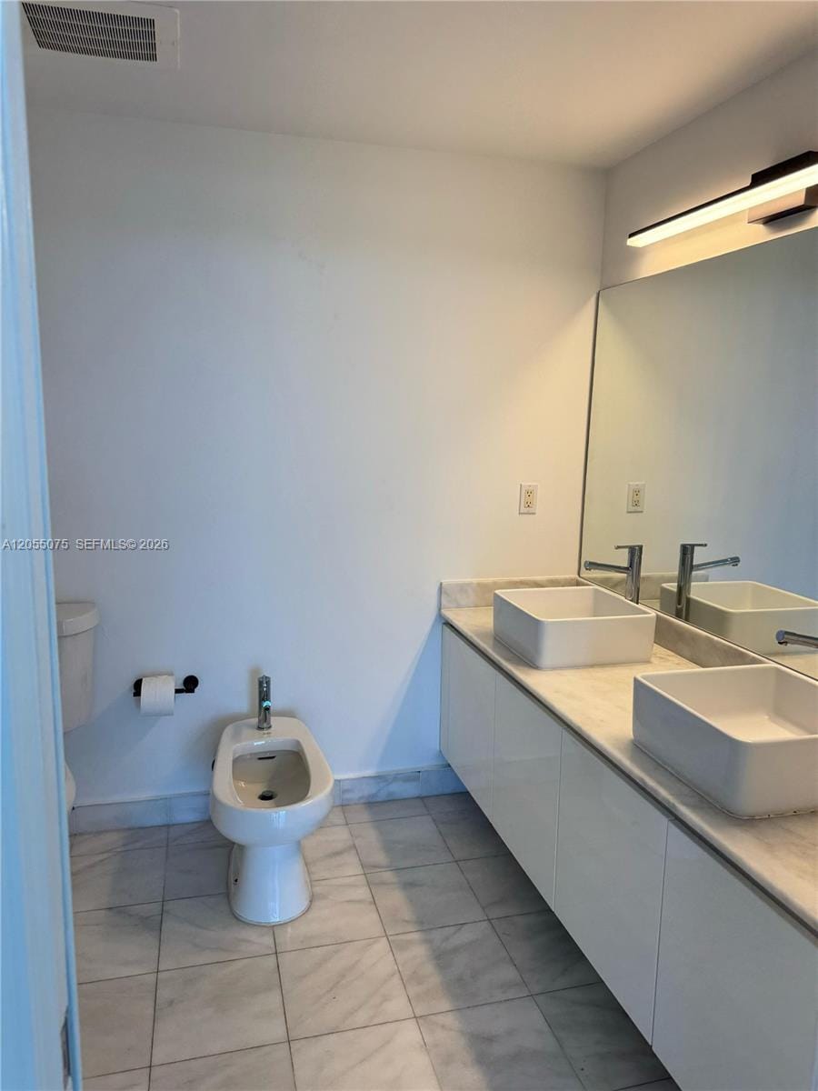 601 NE 36th Street 1205 — photo 12