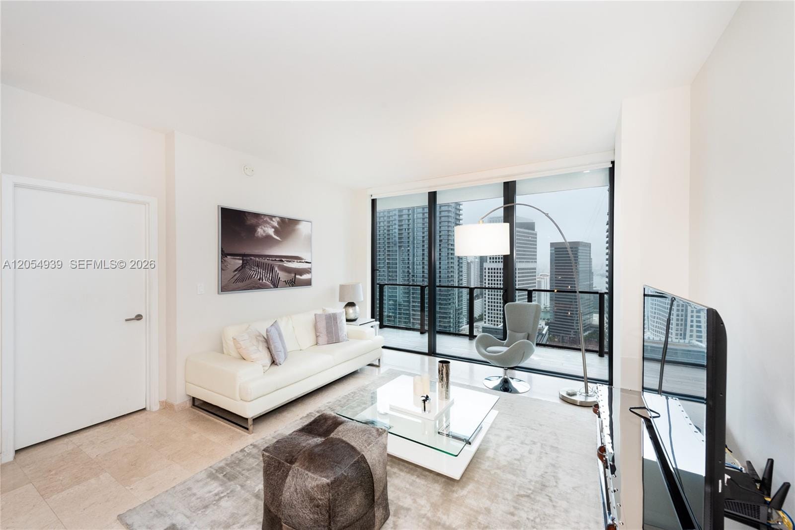 88 SW 7th Street 3005, Miami, FL 33130 photo 2
