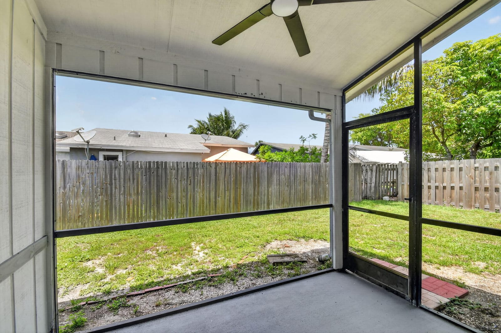 3221 FOXRIDGE Court, Palm Springs, FL 33461 photo 18